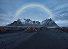 5分钟了解伊朗最强军事组织：革命卫队能左右伊朗？｜《世界这七天》【视频播客】